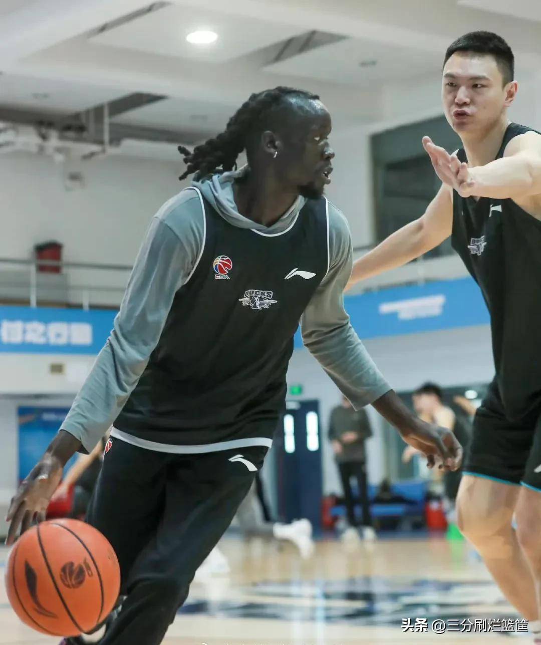 米兰体育官网-赛后NBA总决赛焦点战；北京首钢复出首秀；管理层满意；资深球员宣示担当的简单介绍